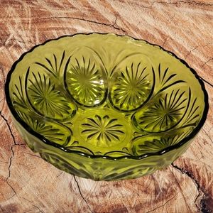 Vtg Star Cameo Medallion Green Avocado Glass Vegetable Bowl Anchor Hocking